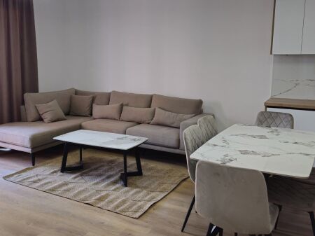 Apartament 2+1+2 me Qira – Kompleksi Aura, Rruga Dritan Hoxha