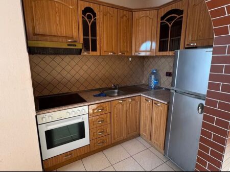  Appartamento 1+1 in affitto – Quartiere 18, Durrës