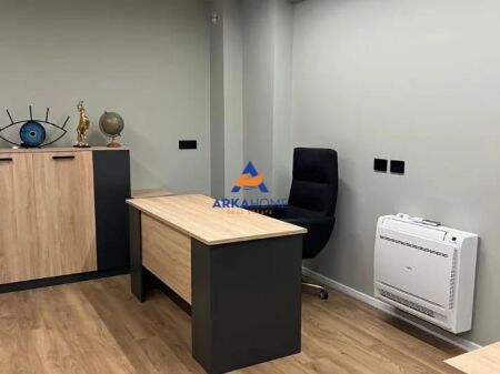 UFFICIO IN AFFITTO 100M2 "GIARDINO BOTANICO" 900 EURO
