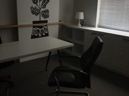 Affitto | Apartament 1 + 1 i përshtatur për Zyrë | Bllok| 800 €/mese
