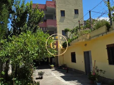 SHITET VILE 3 KATËSHE NË ZONËN E PLAZHIT ;DURRES  