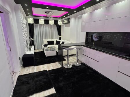 Shitet Apartament 2+1