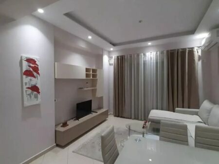  Jepet me Qira Apartament 2+1+ POST PARKIMI  Kompleksi Golden Park, përballë Amerikan 3