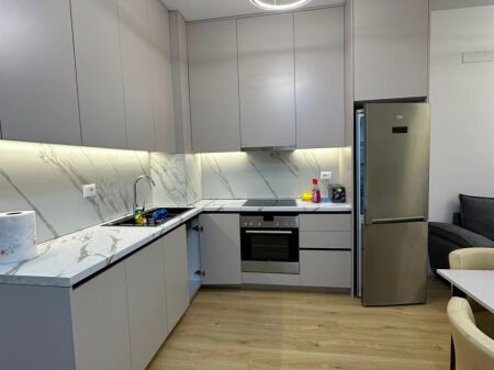  JEPET ME QIRA APARTAMENT 1+1 + POST PARKIMI  Kompleksi Kadiu, Ali Dem
