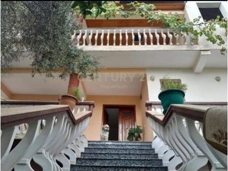 Shtëpi Private 2-Katëshe në Shitje – Mundësi Ideale Banimi dhe Investimi 265,000 €