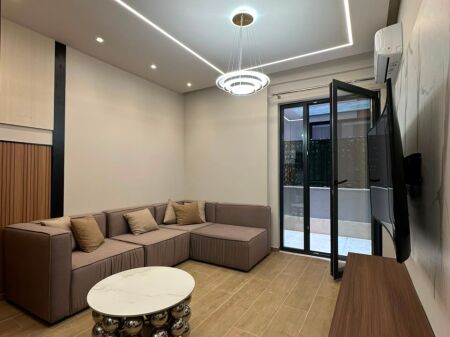  Jepet me Qira Apartament 1+1 + Post Parkimi – RRUGA E ELBASANIT