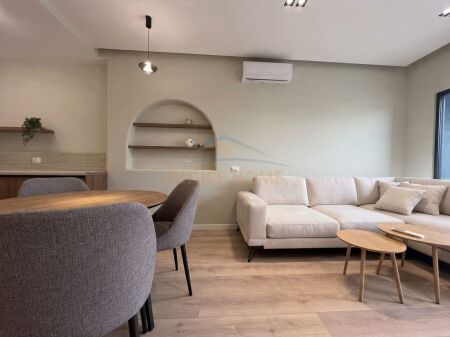 Qira, Apartament 1+1, Rruga e Barrikadave, Tiranë.