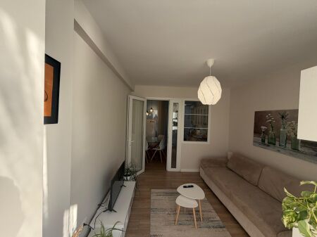 Shitet Apartament 1+1  vije e pare me detin