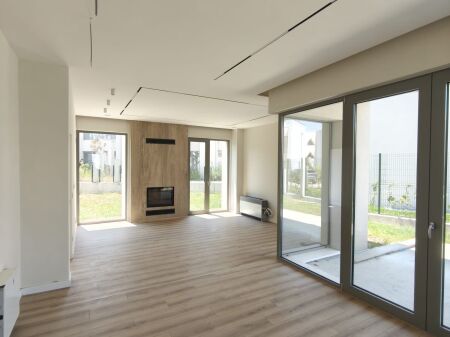  VILLA FOR RENT – GREEN VALLEY