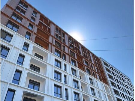 SHITET APARTAMENT 3+1+2 TUALETE BULEVARDI I RI 269,000 €
