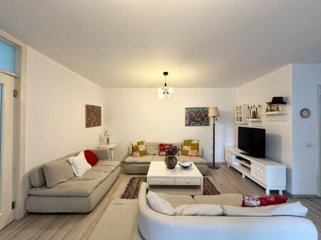 Apartament 2+1 per qira tek Ish-Ekspozita.