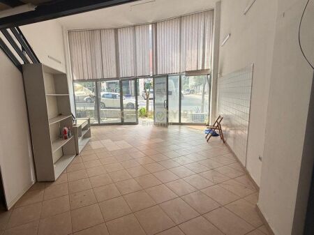  Duplex Commercial Space for Sale in Fresk, Tirana 