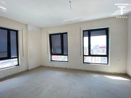SHITET, APARTAMENT 3+1+2, RRUGA: "5 MAJ", TIRANË