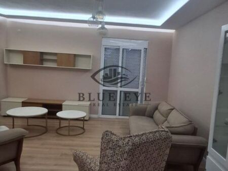 Appartamento 2+1+2 in affitto - Vicino all'Ospedale di Durrës!