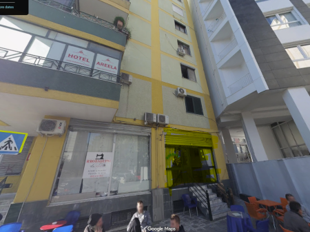 Shitet njesi biznesi . Rruga Mahmut Fortuzi Prane Rruges se Barrikadave . Me hipoteke .