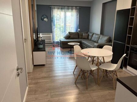 Appartamento 2+1 in affitto in via Barrikadave a Tirana