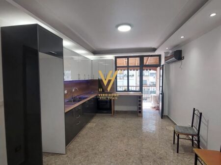 APPARTAMENTO 3+2+2+2BLK IN AFFITTO AL PALAZZO CON FRECCIA 50.000 LEKE