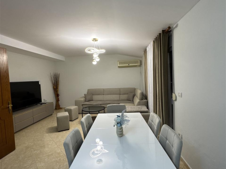 Affitto | Shtëpi private 2 + 1 | Kodra E. Priftit | 500 €/mese