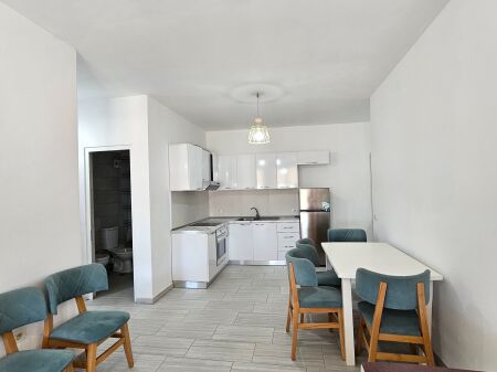 ASTIR Affittasi Appartamento 1+1 |  Si trova in una zona tranquilla e molto ricercata di Astir VICINO VILA L 2 vicino Urban Gate