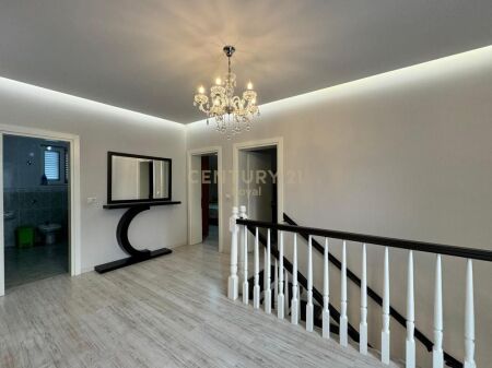 VILLA IN VENDITA NELLA ZONA DI SHKOZA, VICINO ALL'ANELLO GRANDE