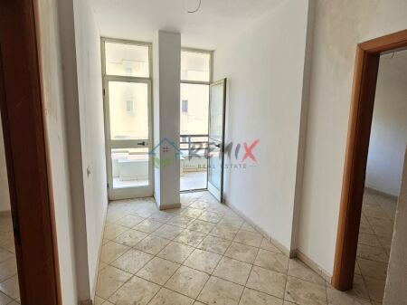 SHITET APARTAMENT 3+1+2  NE PLAZHIN ILIRIA, DURRËS