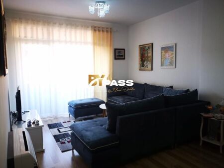 APARTAMENT 1+1 ME QIRA NE QENDER, TIRANE (Toptani)
