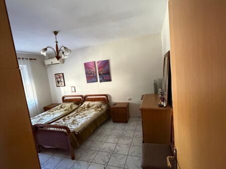 Apartament 1+1, Shkolla e Bashkuar!