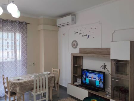 🏢Ex Parco degli Autobus, Via Ndre Mjeda, affittasi appartamento 1+1, arredato 60.000 Leke