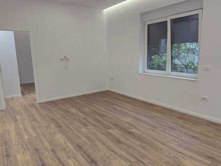 Shitet apartament 2+1+2 te Liqeni i Thate