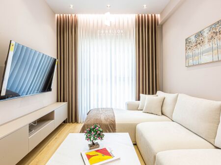  **For Rent: Luxury 1+1 Apartment in Kadiu Residence – Ali Demi  | 100% Brand New | 50 m² | 7th Floor (P2026) | Everything Brand New (Still in Original Packaging) | 45,000 ALL/Month **