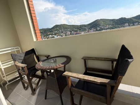 Jepet me qira Apartament 2+1 tek Golden Park