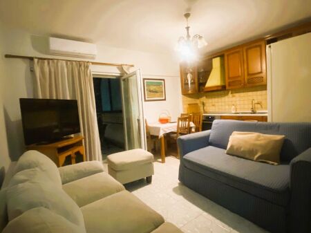 🏢Selvia, near Spar, for rent, 2+1 apartment, furnished 55,000 Leke