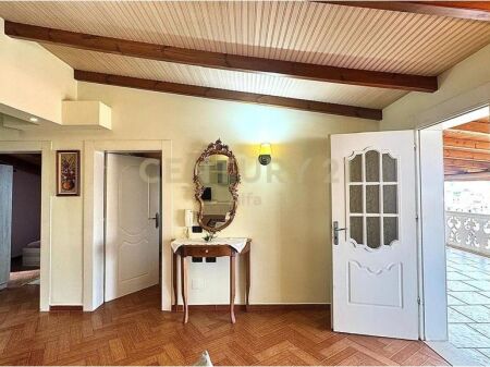 Appartamento 3+1+2 bagni in affitto a Vilat Gjermane!