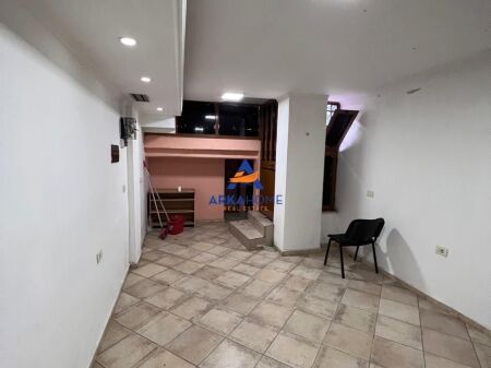 SHOP FOR RENT 25M2 "RRUGA BARDHYL" 30000 LEKE