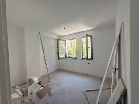 SHITET APARTAMENT 2+1+2 NE ASTIR