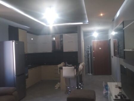 2+1, at the artist bar Astir, 500 thousand lek
