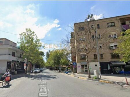 Locale in vendita nella zona di Xhamllik