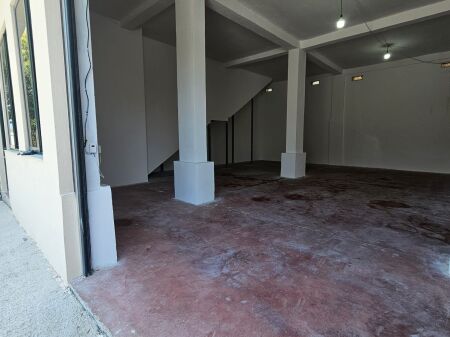 Negozio 135m2 in affitto