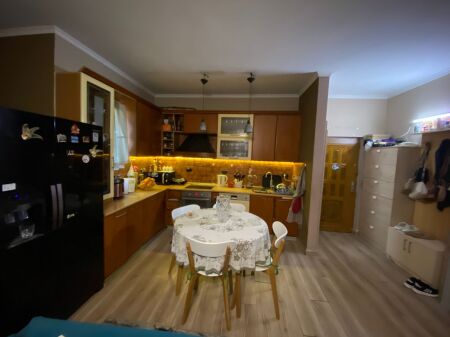 Qera | Apartament 2 + 1 | Rruga Isuf Elezi | 700 €/muaj