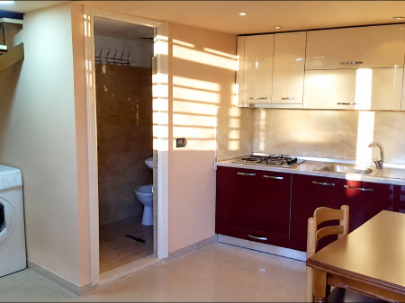 Duplex me qira – pranë Ambasadës Amerikane !