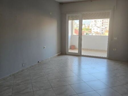 APARTMENT 2+1 FOR RENT BARDHYL STREET