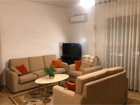 🔑 Appartamento 1+1 in Affitto a Komuna e Parisit! 🏢✨