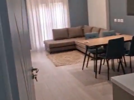 Apartment 2+1, Barricades Street!