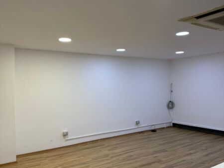 Affittasi duplex per locali commerciali in Via Barrikadave a 3 minuti dal centro