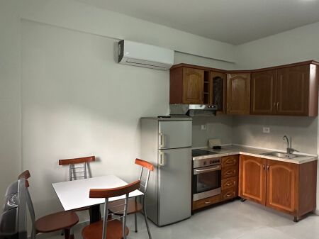 Jepet me qira apartament 1+1
