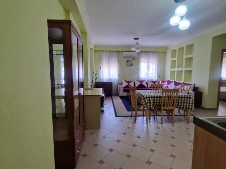 JPET APARTAMENT ME QERA 1+1, RRUGA E DURRESIT