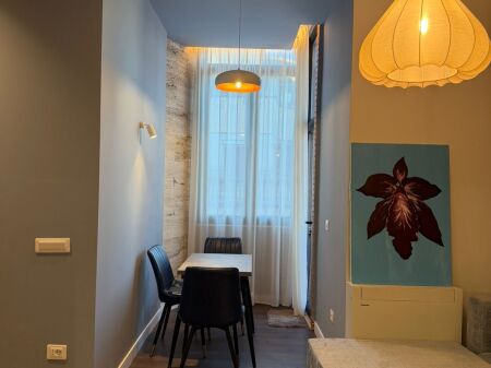 Apartament 1+1, qendër të Tiranës