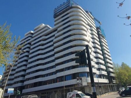 Appartamento 3+1+2 in vendita presso Corner Residence, Vasil Shanto, Blocco Ville Selite, Selite, Piazza 21, Complesso Delijorgji.