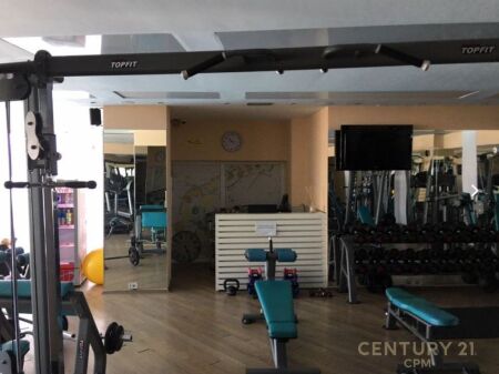 🏊‍♂️ Premium recreational space for rent in the Kodra e Diellit 1 Residence!