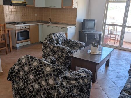 Shitet apartament fantastik 2+1 pranë Rajonit të Policisë!